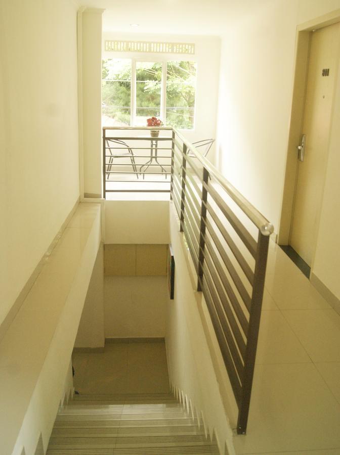 Leos Hotel Tomohon المظهر الخارجي الصورة